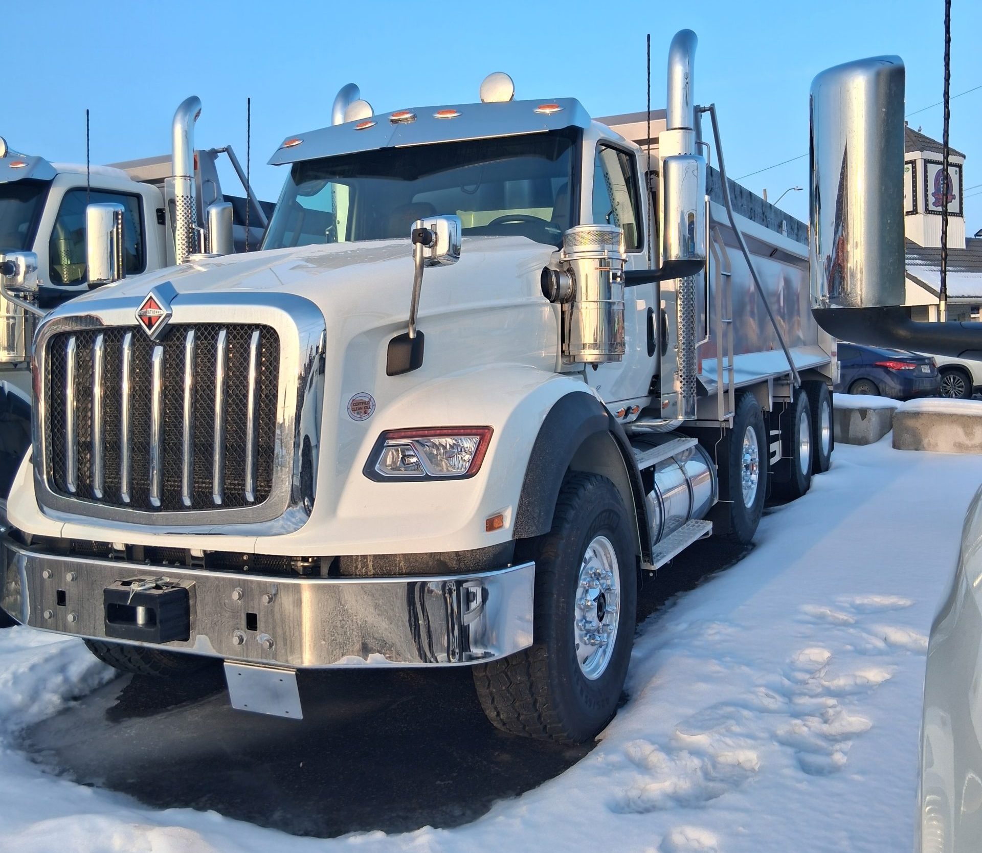 2026 HX520 SFA 6X4 TRACTORS 2026 HX520 SFA 6X4 TRACTORS - image 1 of 1